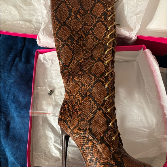 Shoe Dazzle Shoes - Shoe Dazzle Tan Snakeskin Lace-Up Heeled Boots